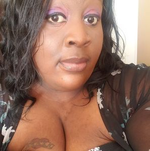 Meet your Posher, Monae